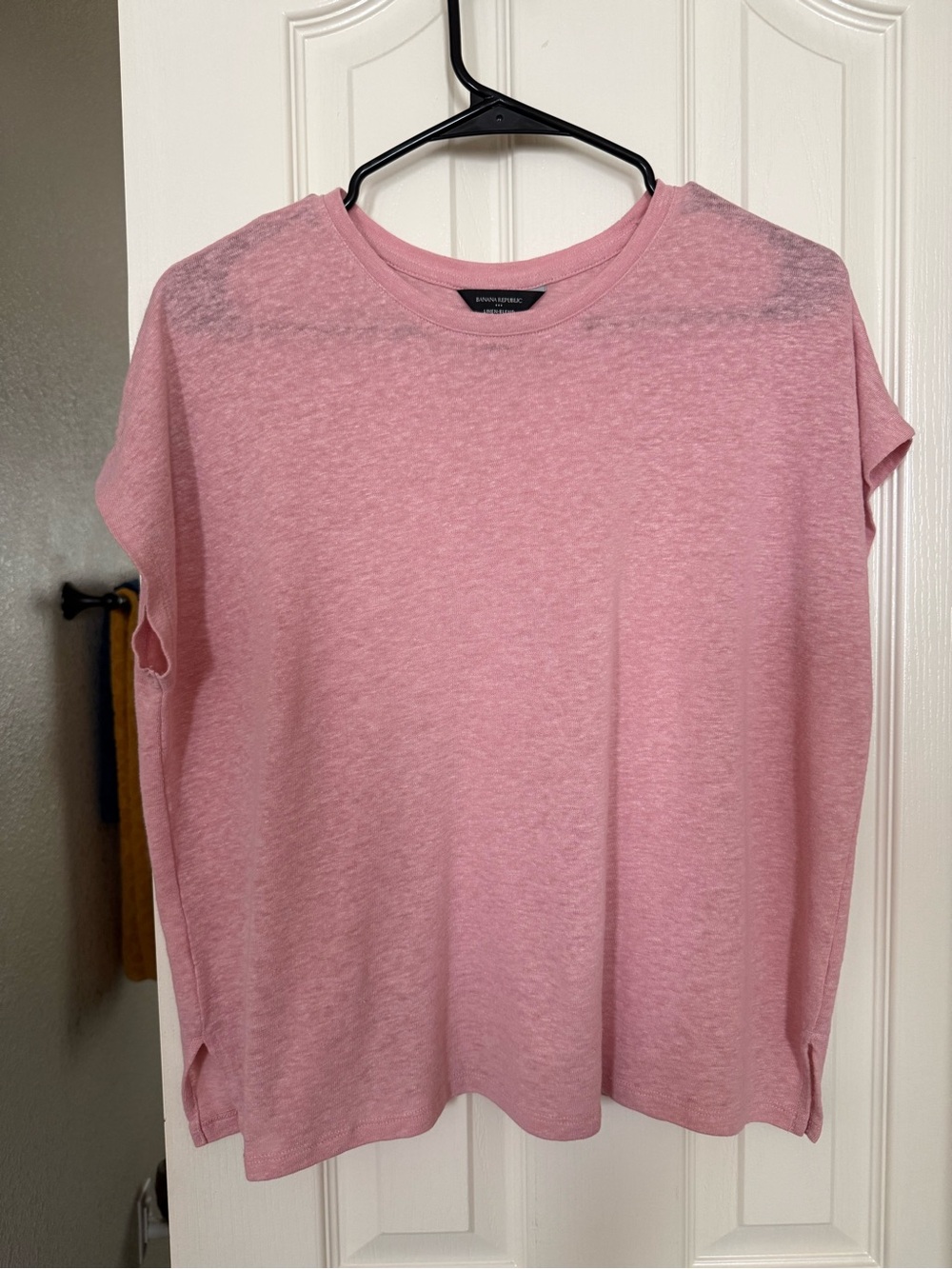 Banana Republic Dusty Pink Short Sleeve Crewneck Tee